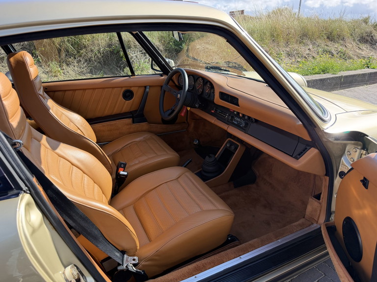 Porsche 911 Turbo 3.3 (US)