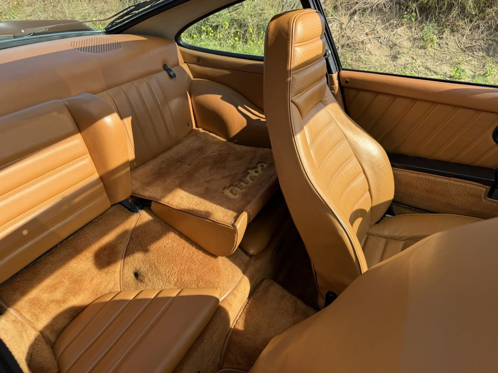 Porsche 911 Turbo 3.3 (US)