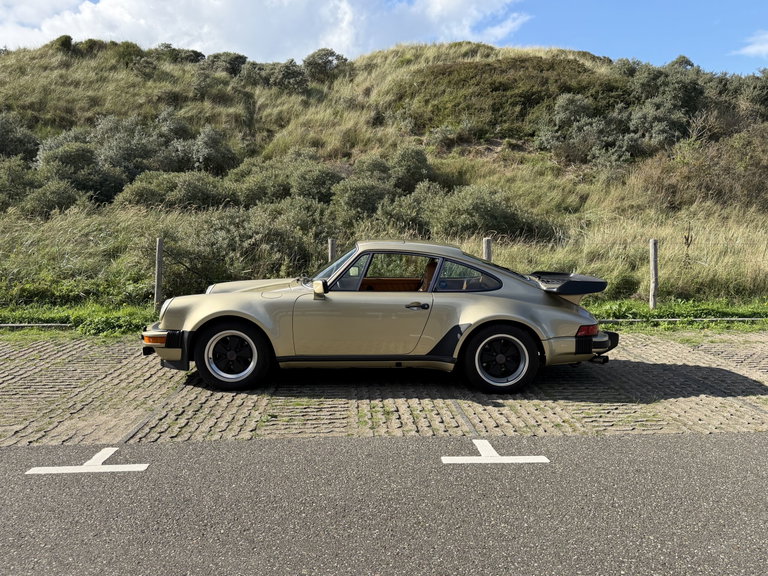 Porsche 911 Turbo 3.3 (US)