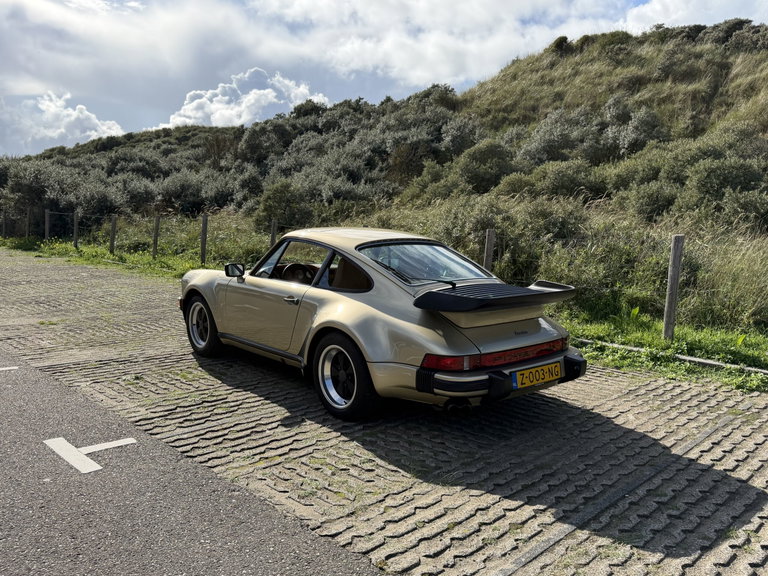 Porsche 911 Turbo 3.3 (US)