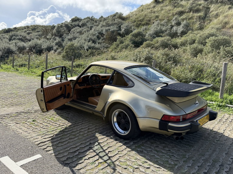 Porsche 911 Turbo 3.3 (US)