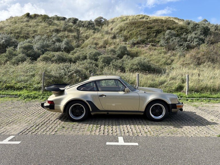 Porsche 911 Turbo 3.3