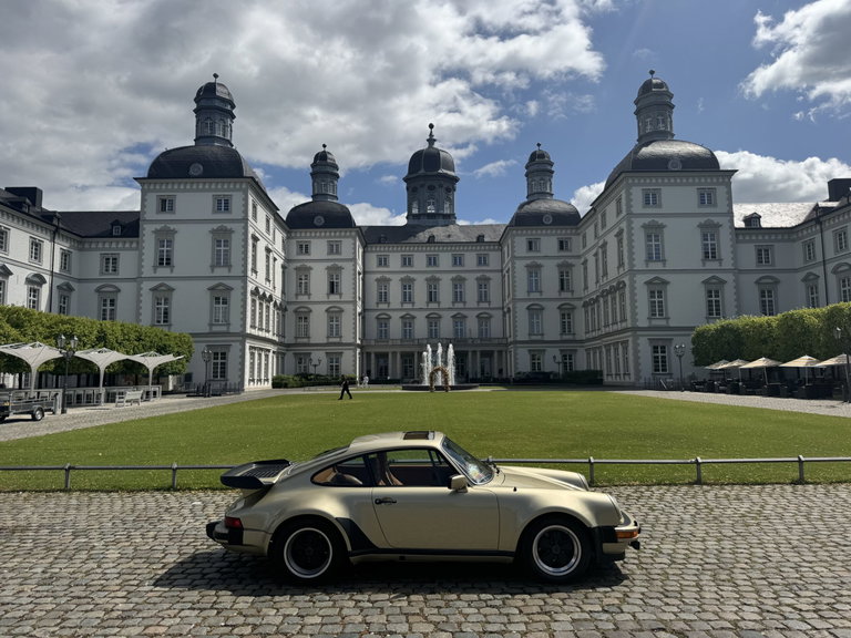 Porsche 911 Turbo 3.3 (US)