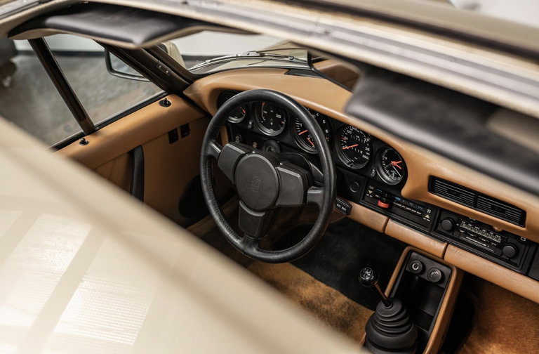 Porsche 911 Turbo 3.3 (US)