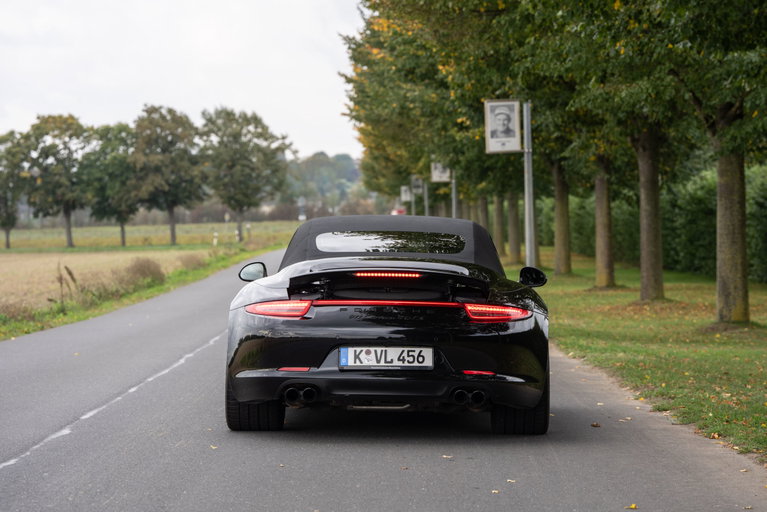 Porsche 991 Carrera 4 GTS
