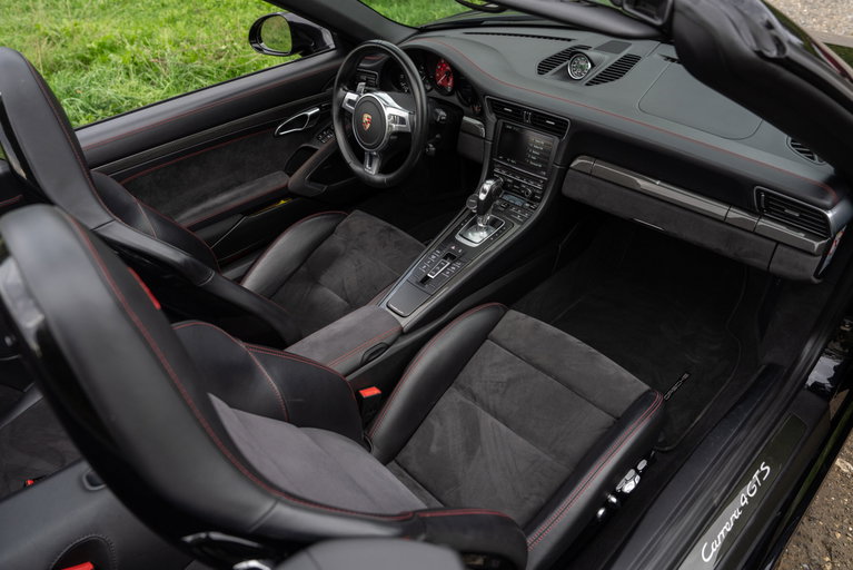 Porsche 991 Carrera 4 GTS
