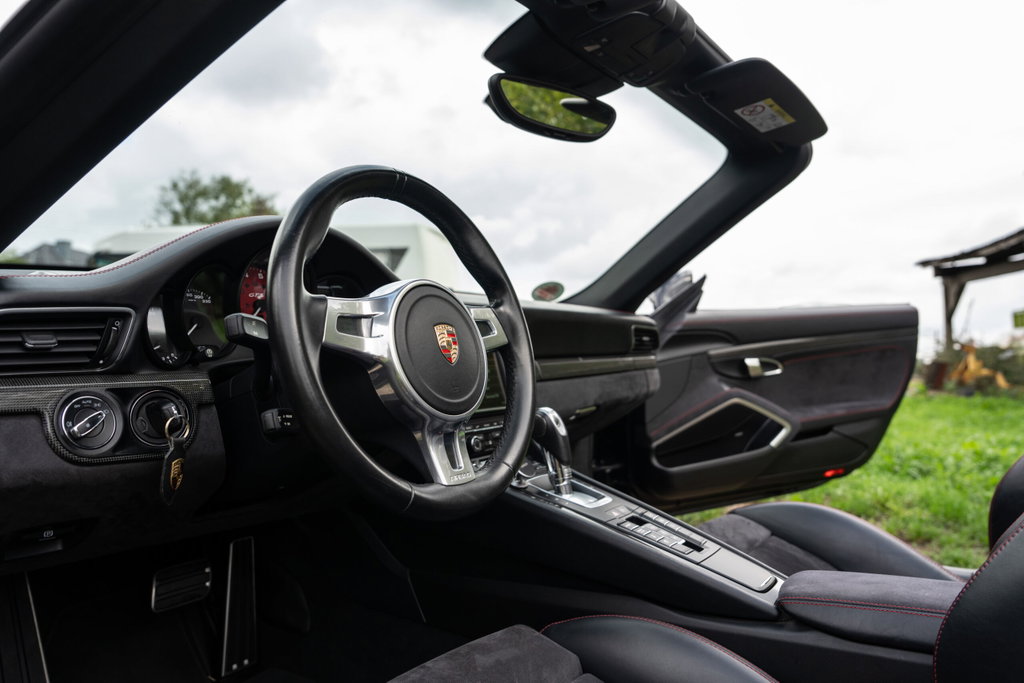 Porsche 991 Carrera 4 GTS