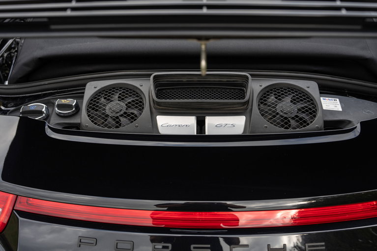 Porsche 991 Carrera 4 GTS