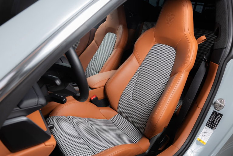 Porsche 992 Sport Classic
