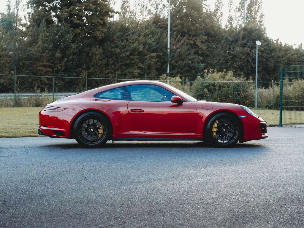 Porsche 991.2 Carrera GTS