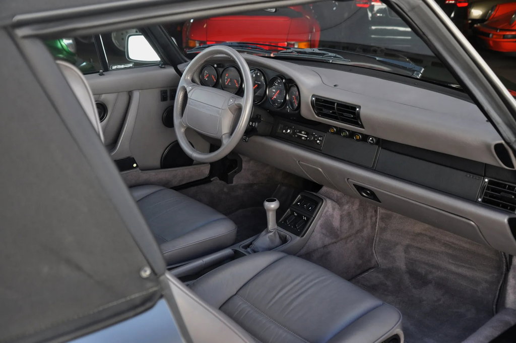 Porsche 964 Carrera 4