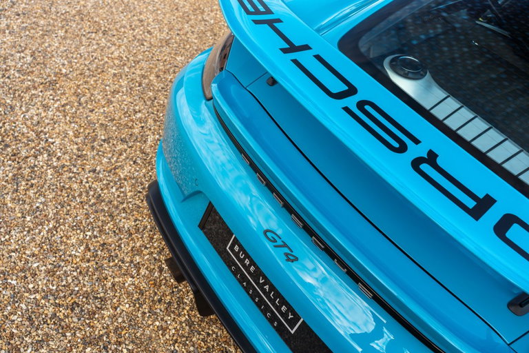 Porsche 718 Cayman GT4