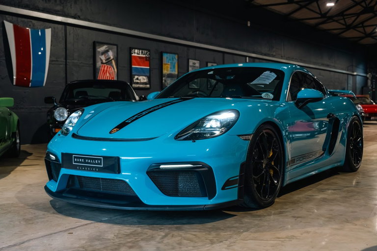 Porsche 718 Cayman GT4