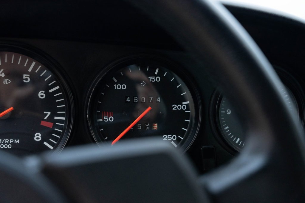 Porsche 911 Carrera 2.7