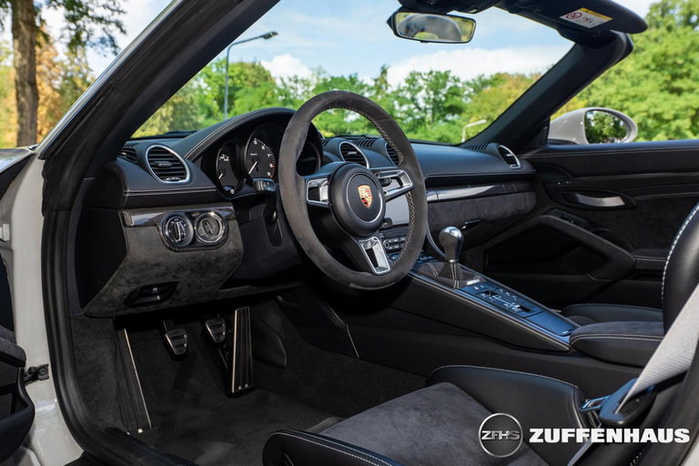 Porsche 718 Spyder