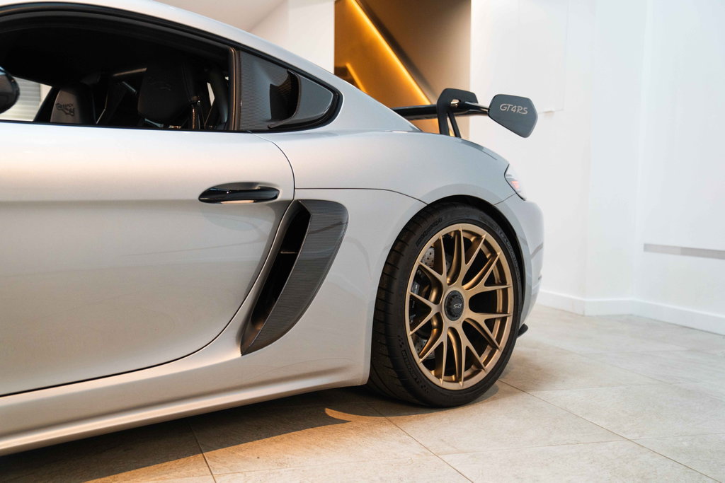 Porsche 718 Cayman GT4 RS