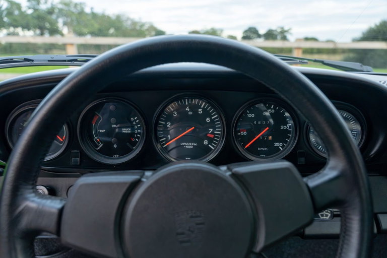 Porsche 911 Carrera 2.7