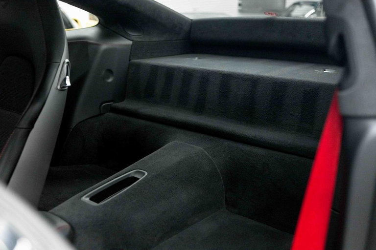 Porsche 991.2 GT3 Touring