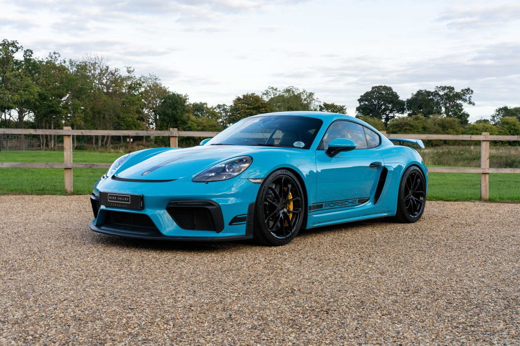 Porsche 718 Cayman GT4