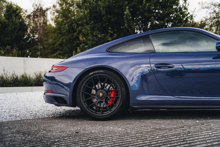 Porsche 991.2 Carrera 4 GTS
