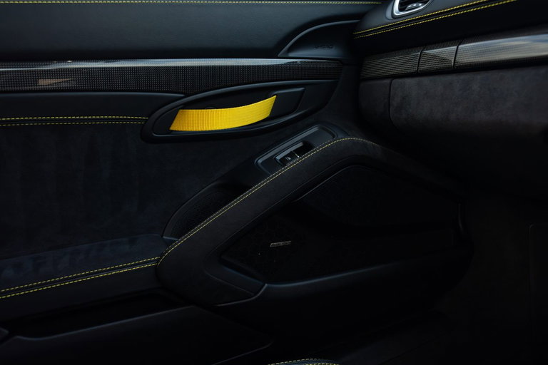 Porsche 718 Cayman GT4