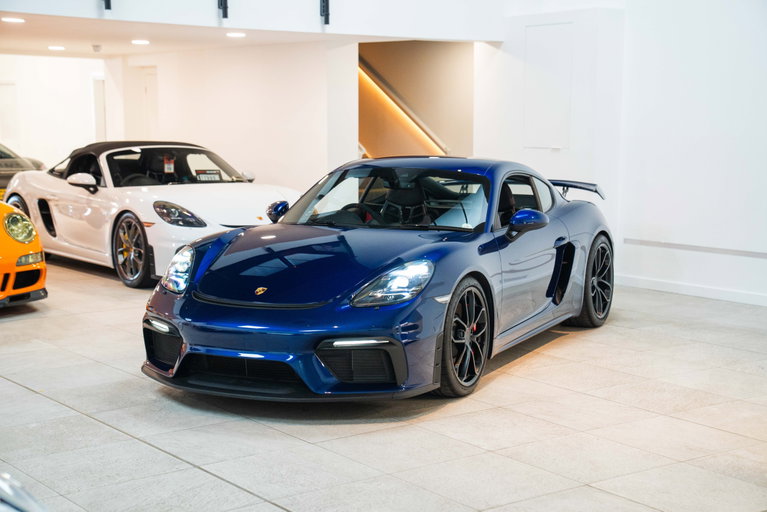 Porsche 718 Cayman GT4
