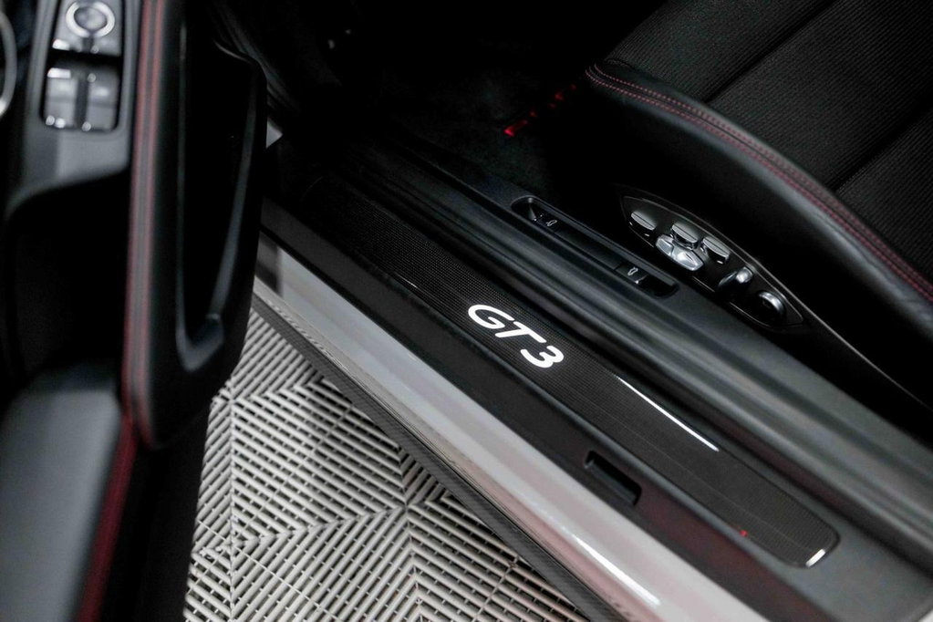 Porsche 991.2 GT3 Touring