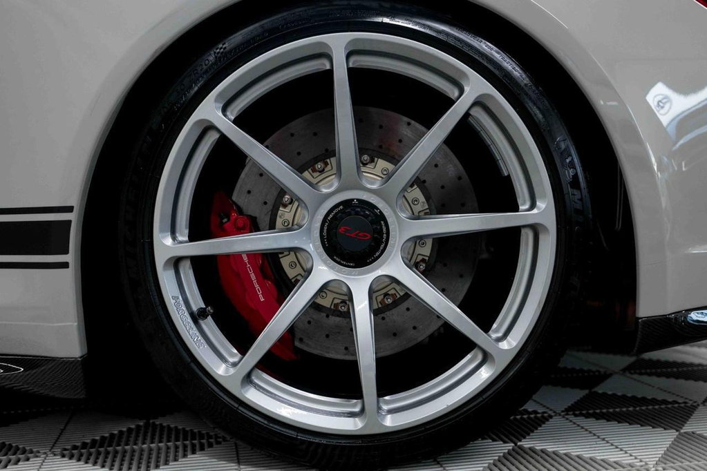 Porsche 991.2 GT3 Touring