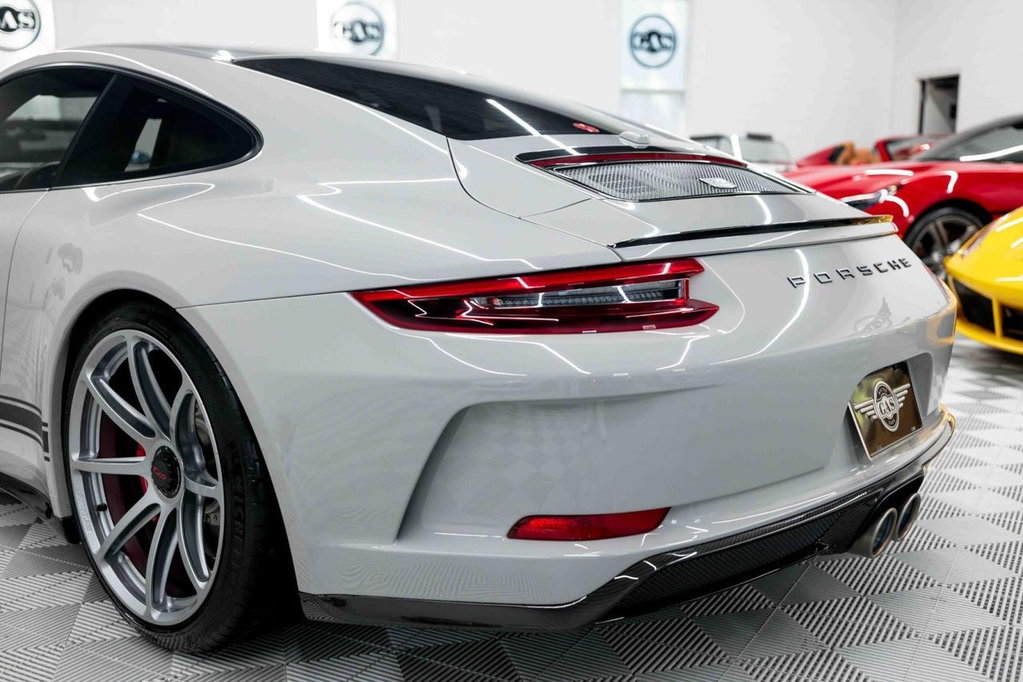 Porsche 991.2 GT3 Touring