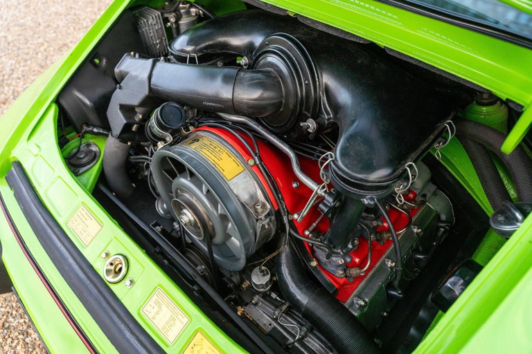 Porsche 911 Carrera 2.7