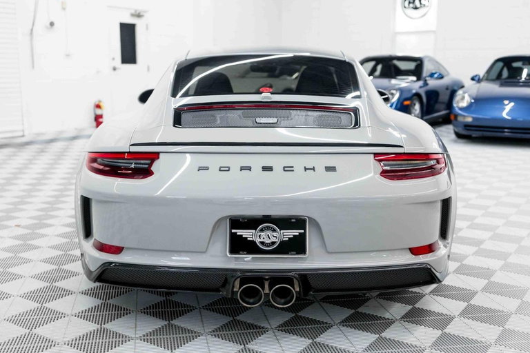Porsche 991.2 GT3 Touring