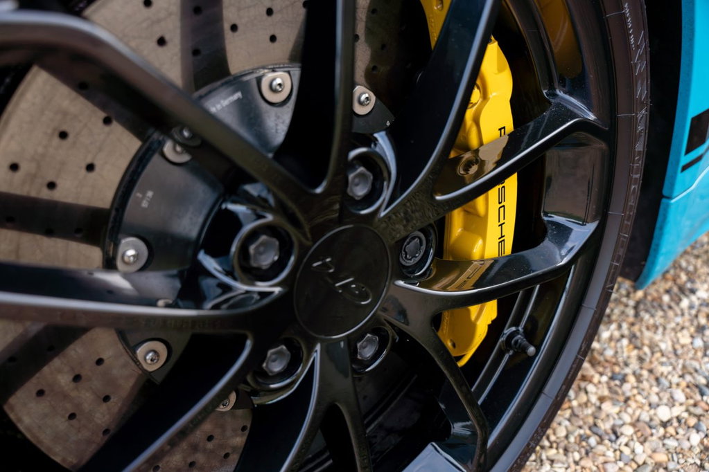 Porsche 718 Cayman GT4