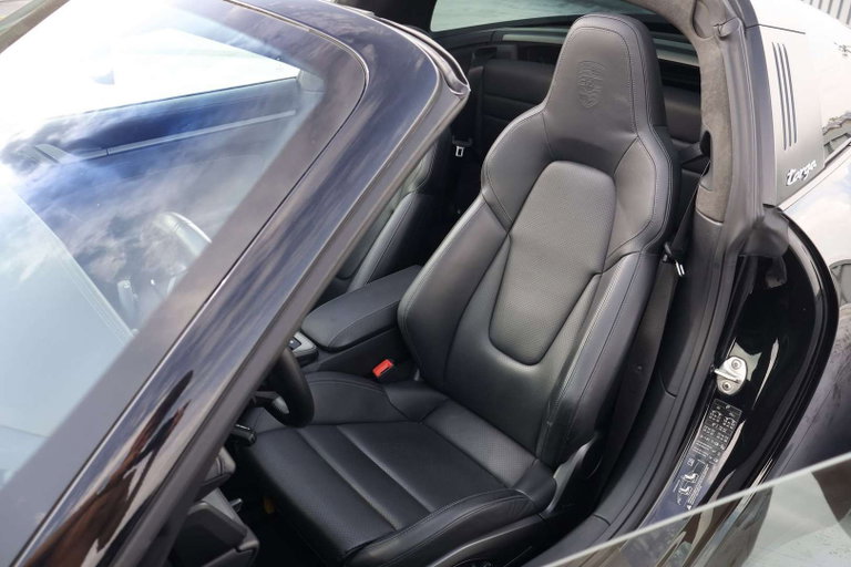Porsche 992 Targa 4S