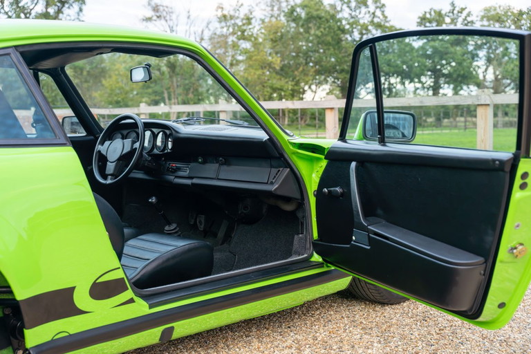Porsche 911 Carrera 2.7