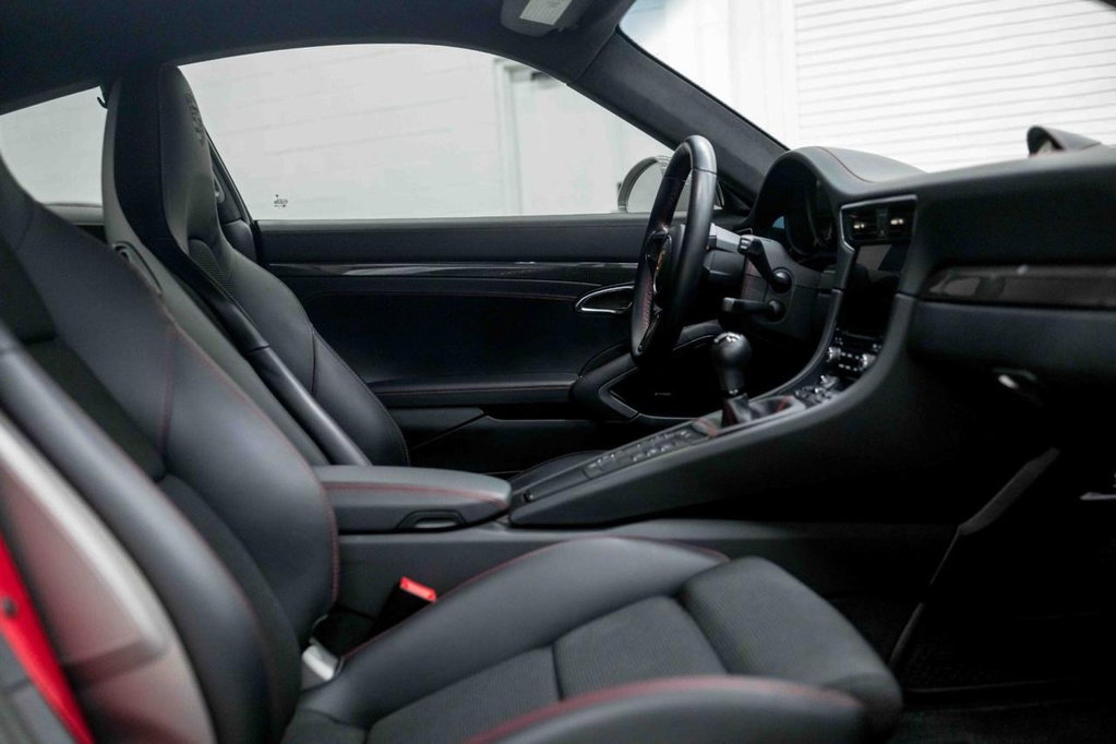 Porsche 991.2 GT3 Touring