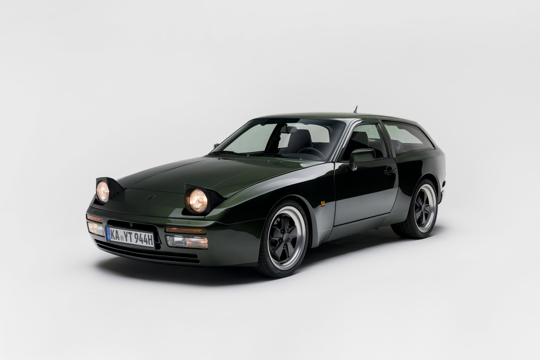 Carpoint GT-K44 - Shooting Brake based on the Porsche 944