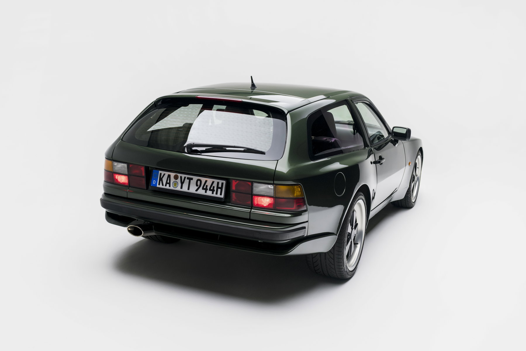 Carpoint GT-K44 Rear View - Shooting Brake Based on the Porsche 944