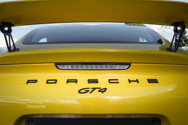 Porsche 981 Cayman GT4