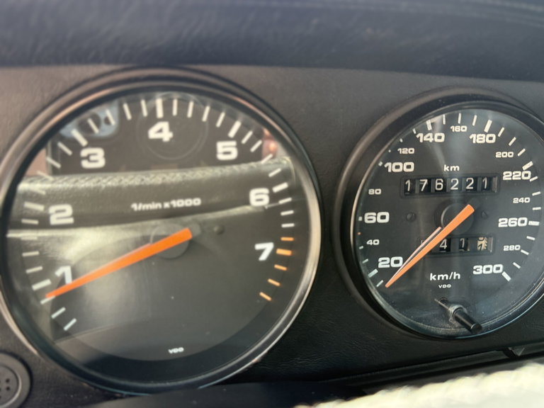 Porsche 964 Carrera 4