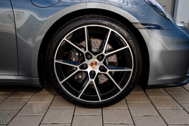 Porsche 992.2 Carrera T