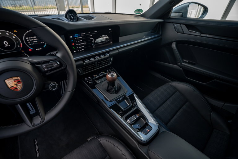 Porsche 992.2 Carrera T