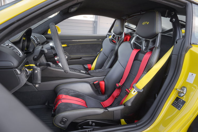 Porsche 981 Cayman GT4