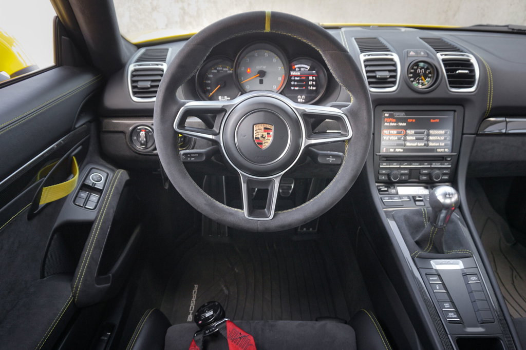 Porsche 981 Cayman GT4