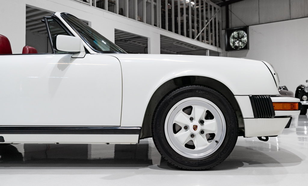 Porsche 911 Carrera 3.2 (US)