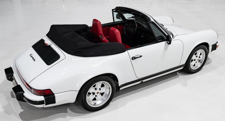 Porsche 911 Carrera 3.2 (US)