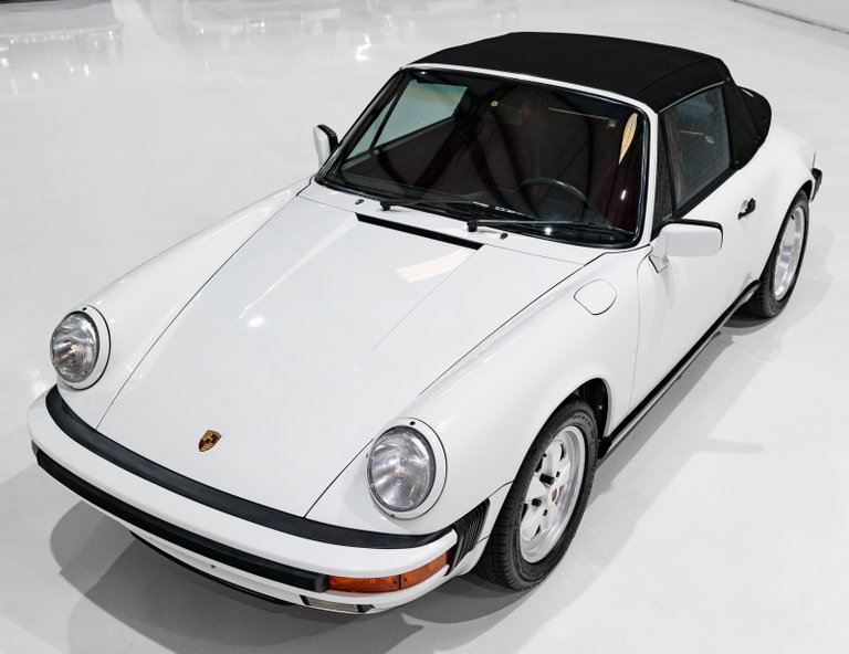 Porsche 911 Carrera 3.2 (US)