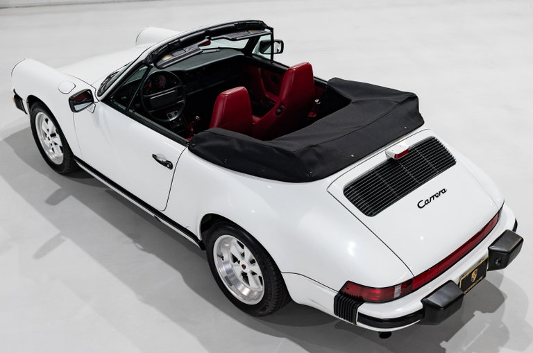 Porsche 911 Carrera 3.2 (US)