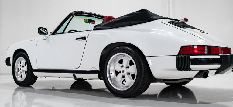 Porsche 911 Carrera 3.2 (US)