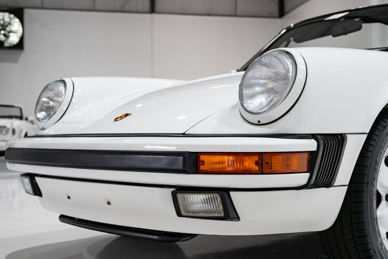Porsche 911 Carrera 3.2 (US)