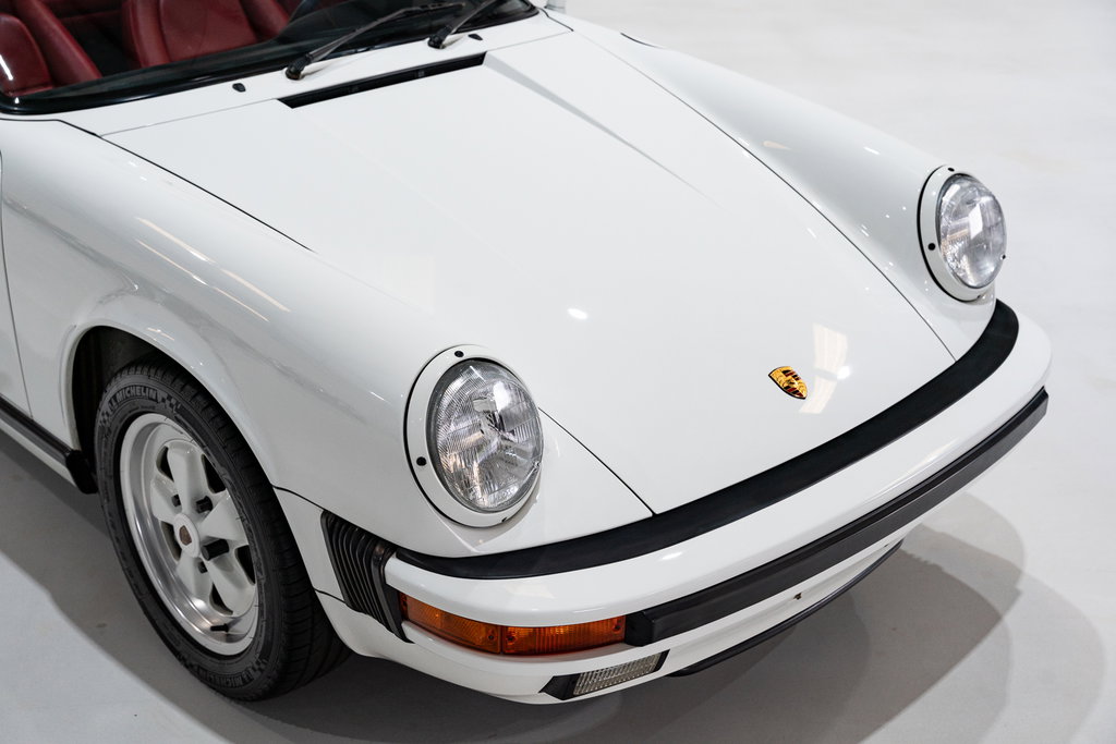 Porsche 911 Carrera 3.2 (US)